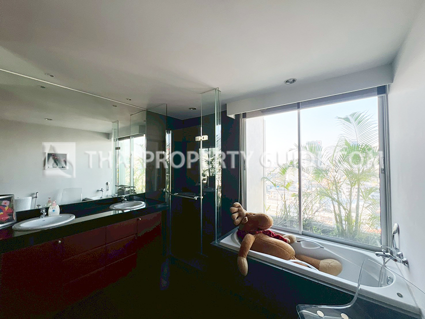 Apartment in Sathorn 
