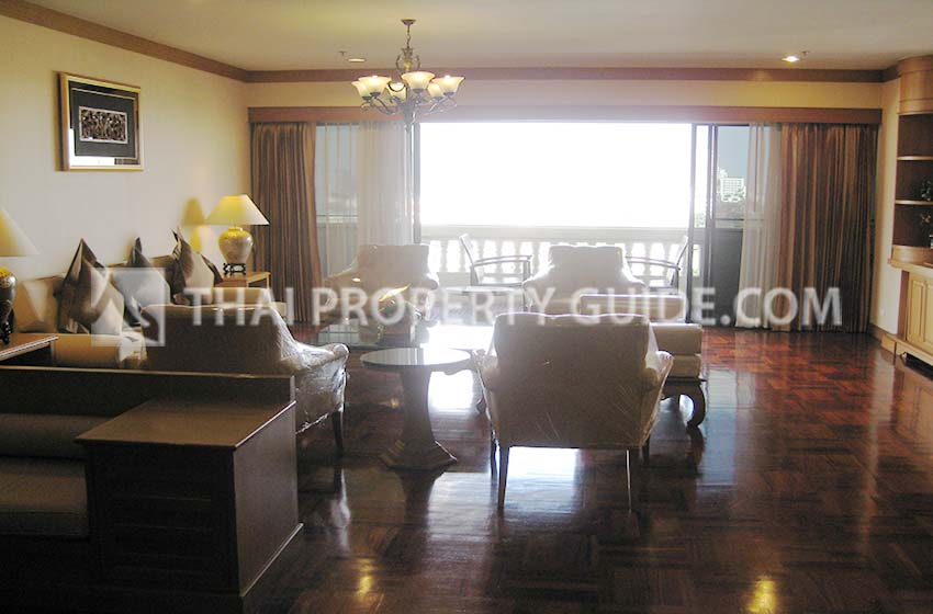 Apartment in Sukhumvit 