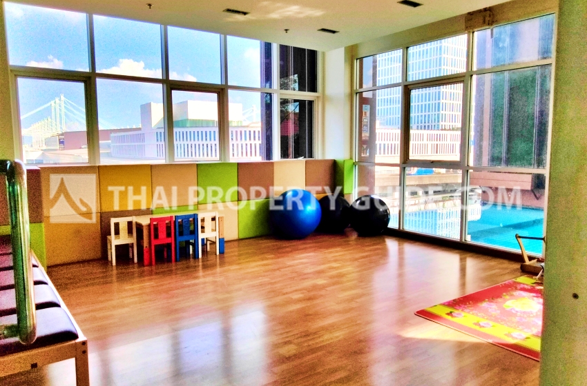 Condominium in Bangnatrad 