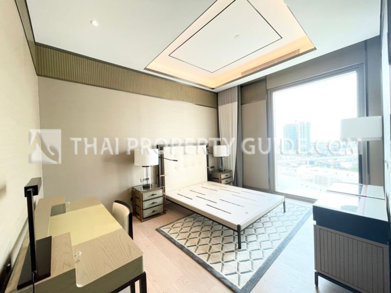 Condominium in Charuennakorn 