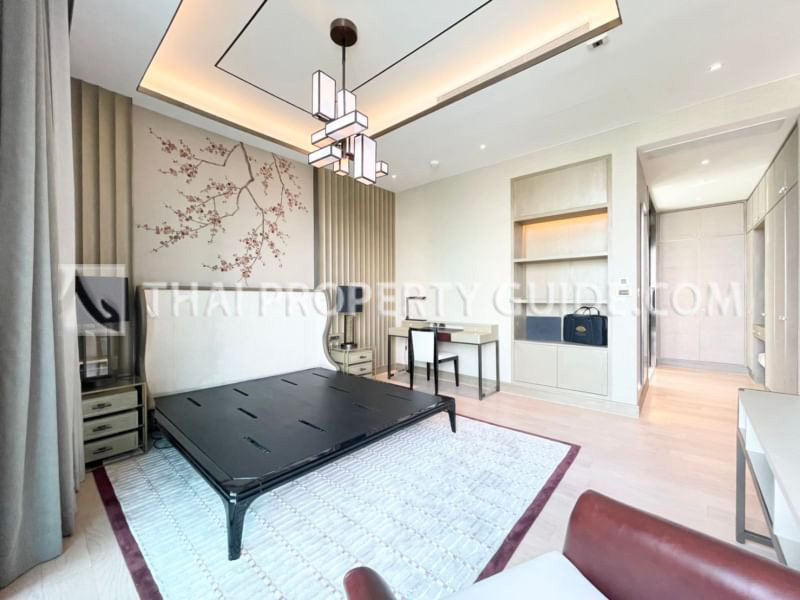 Condominium in Charuennakorn 