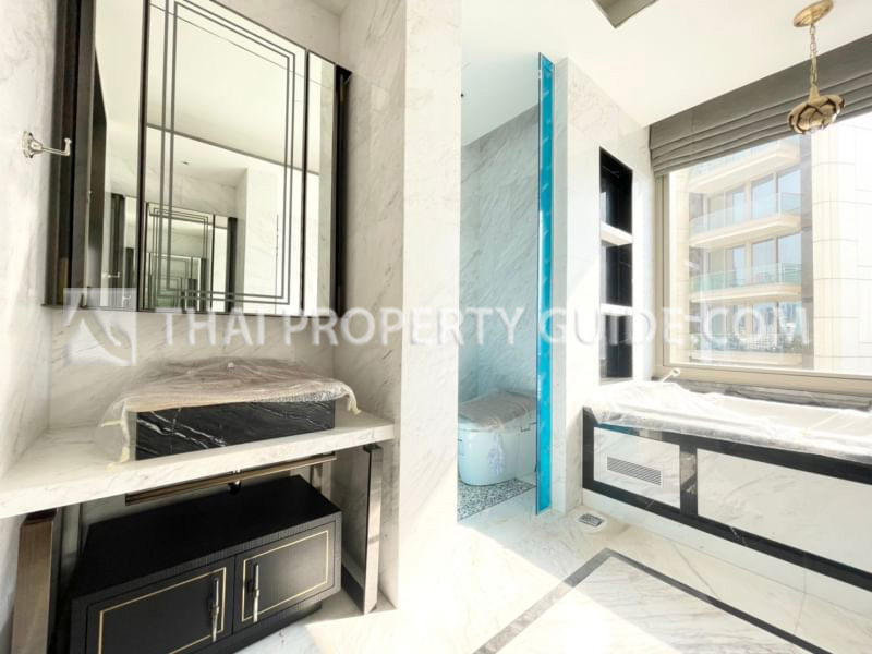 Condominium in Charuennakorn 