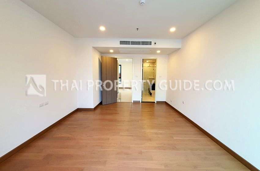 Condominium in Charuennakorn 