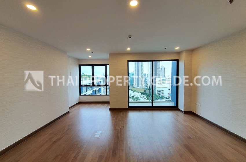 Condominium in Charuennakorn 
