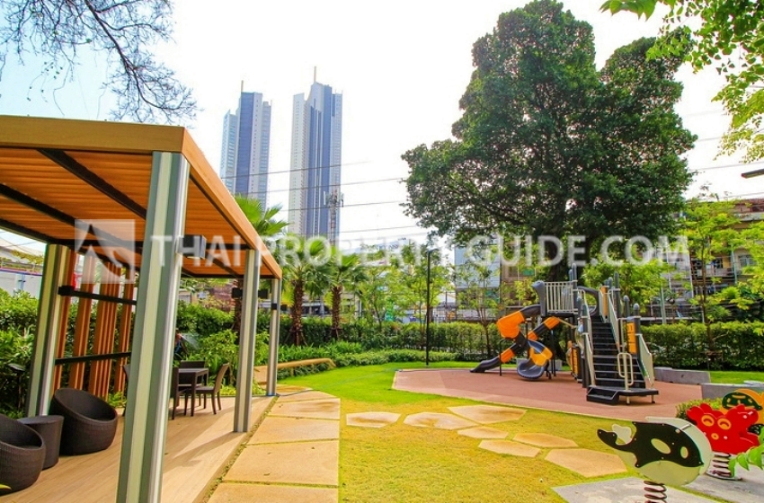 Condominium in Charuennakorn 