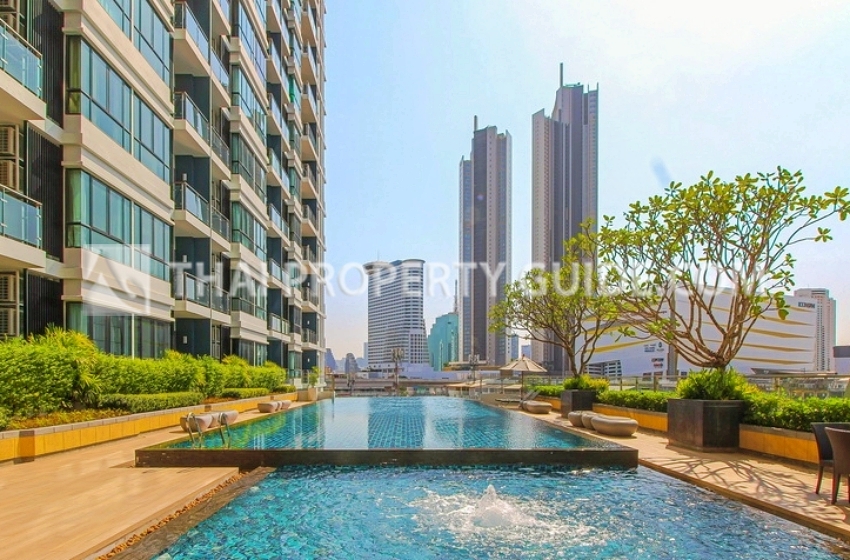 Condominium in Charuennakorn 