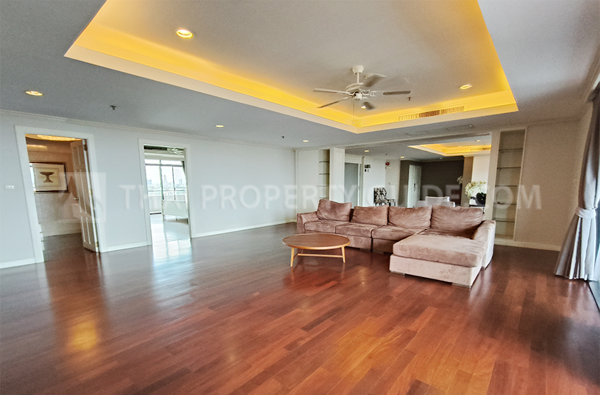 Condominium in Nichada Thani 