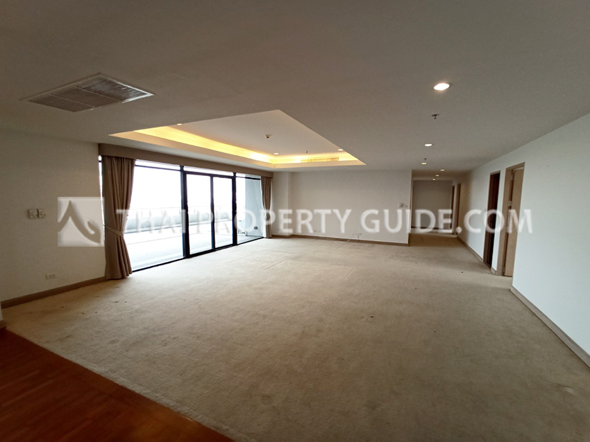 Condominium in Nichada Thani 