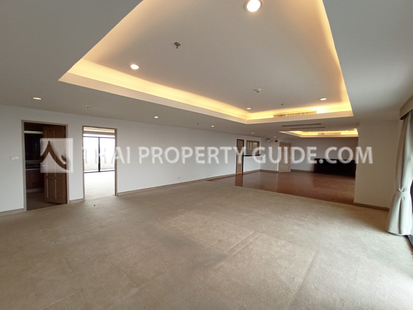 Condominium in Nichada Thani 