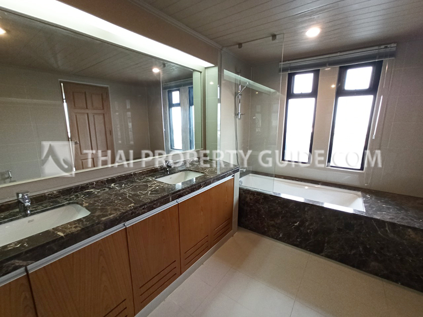 Condominium in Nichada Thani 
