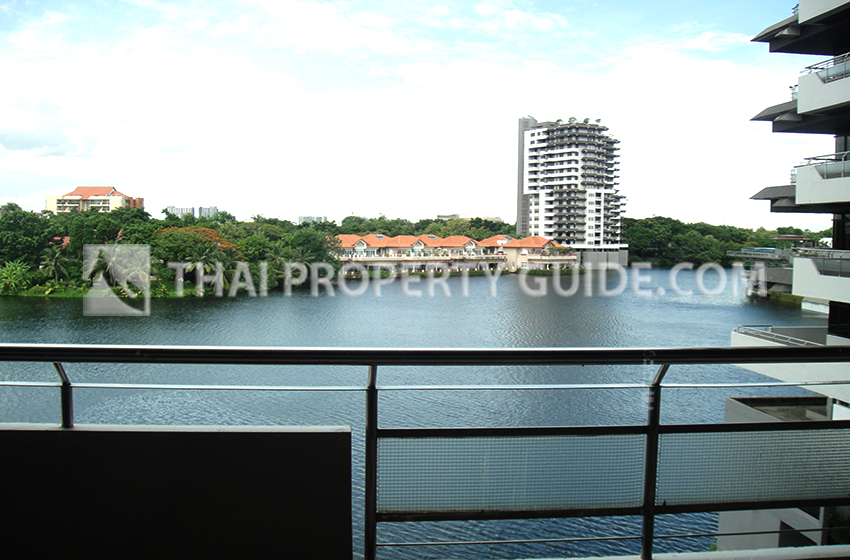 Condominium in Nichada Thani 