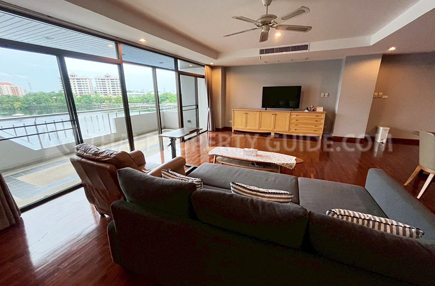 Condominium in Nichada Thani 