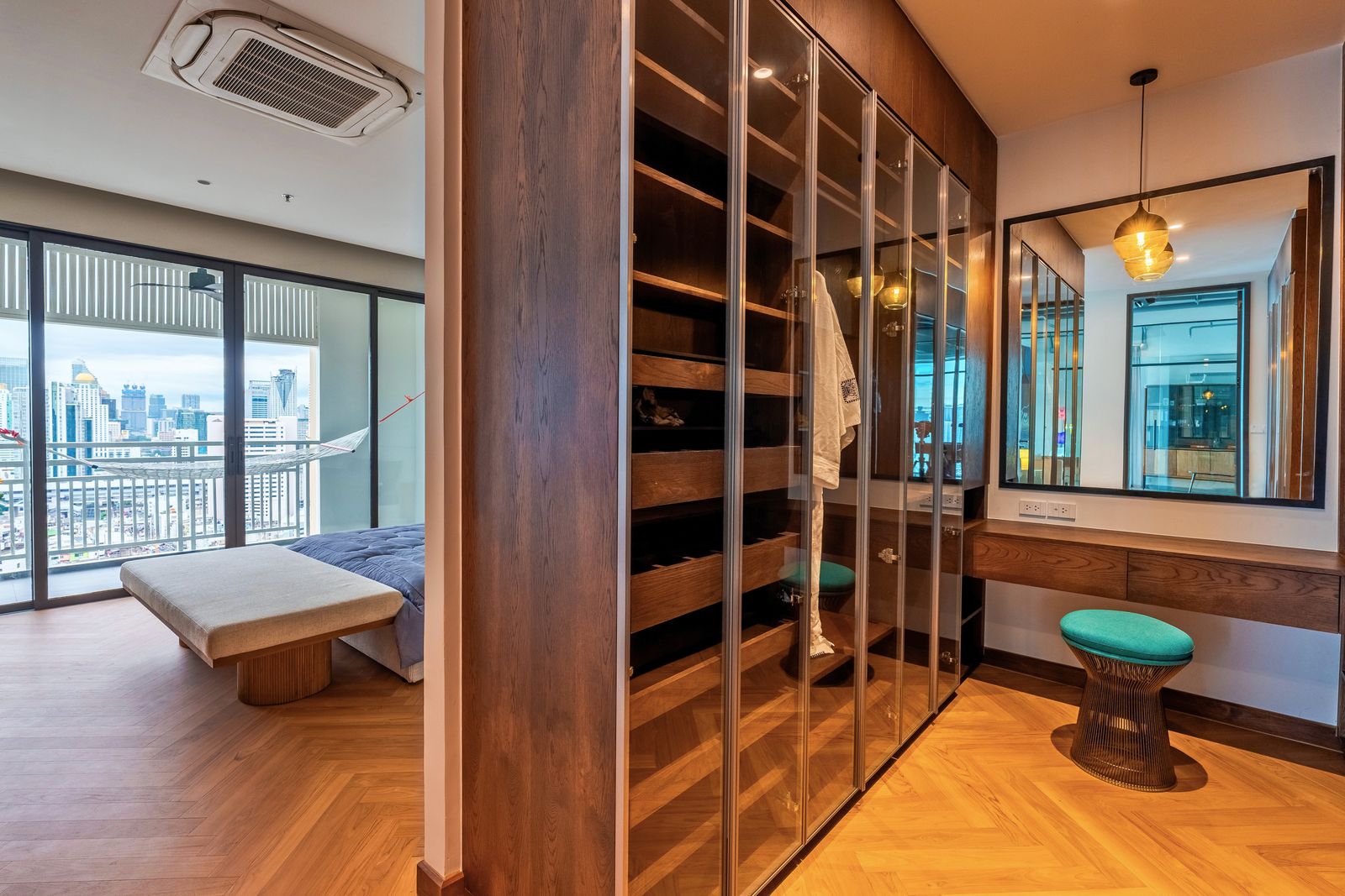 Condominium in New Petchburi 