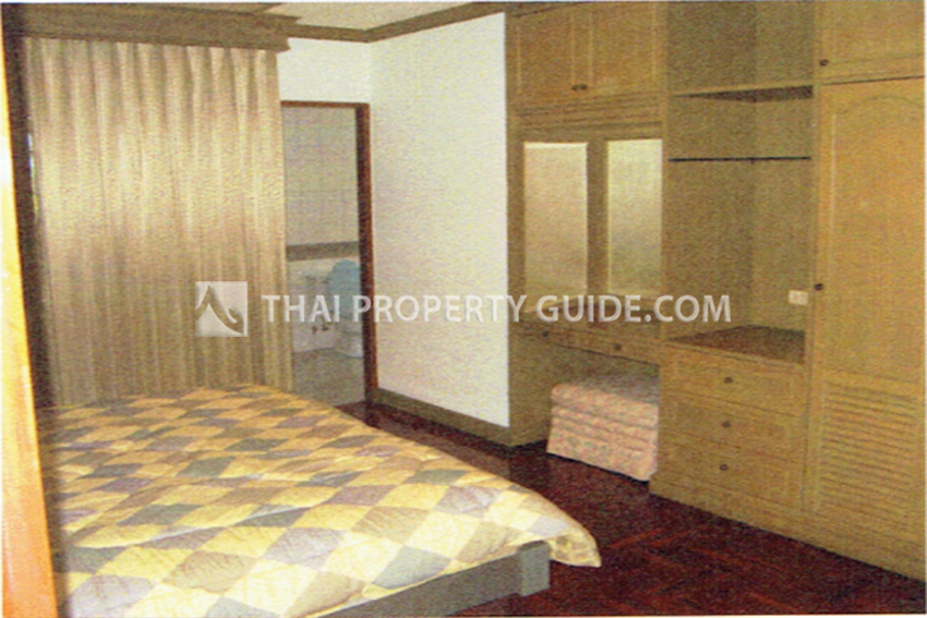 Condominium in Phaholyothin 