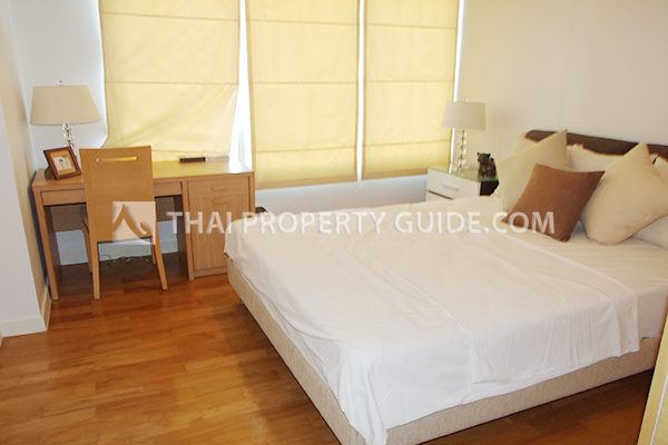 Condominium in Ploenchit 
