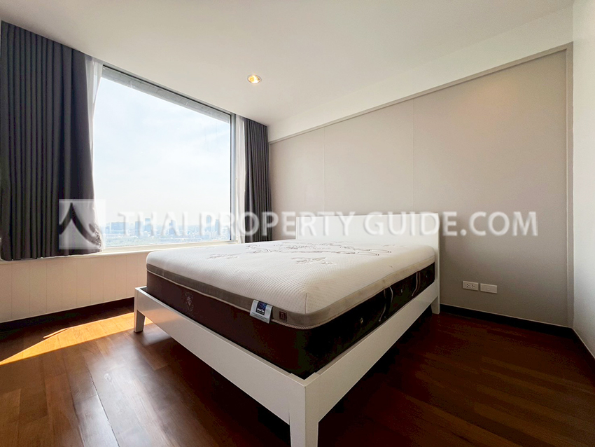 Condominium in Ploenchit 