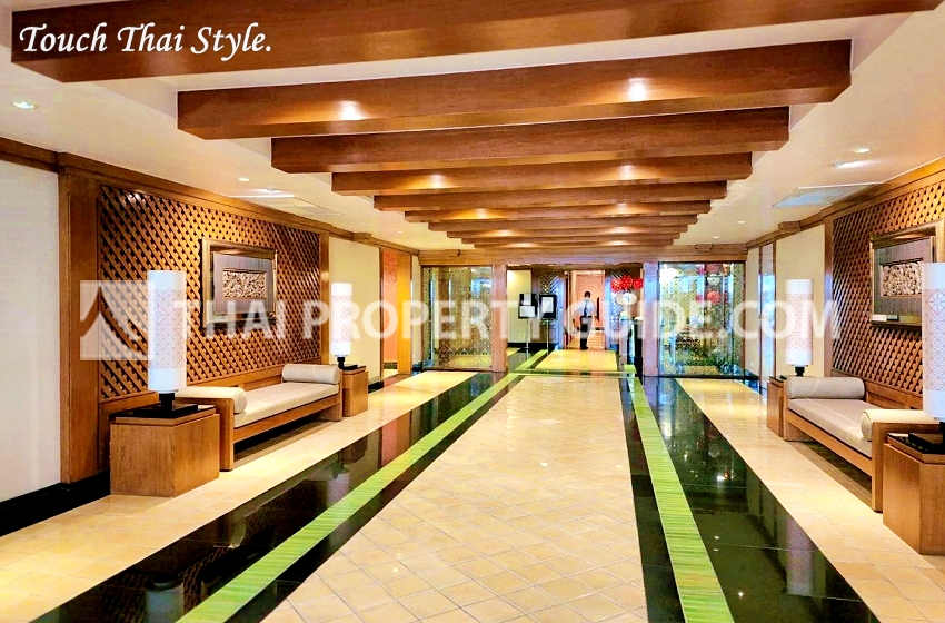 Condominium in Ploenchit 