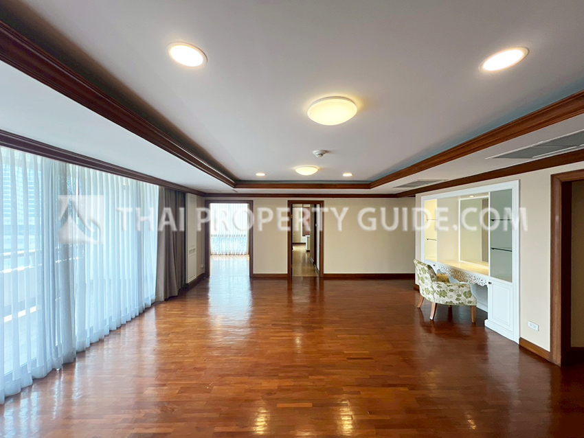 Condominium for rent in Ploenchit