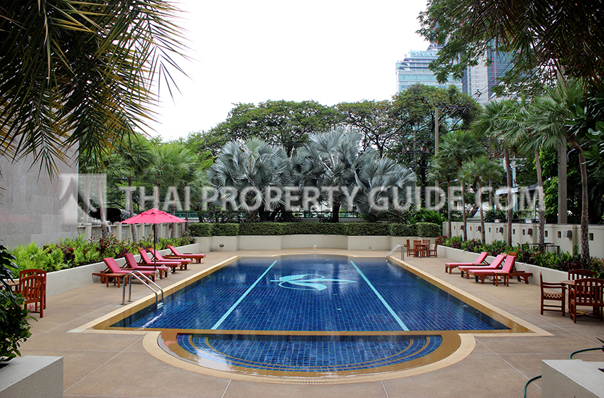 Condominium in Ploenchit 