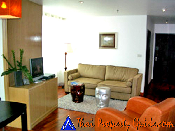 Condominium in Ploenchit 
