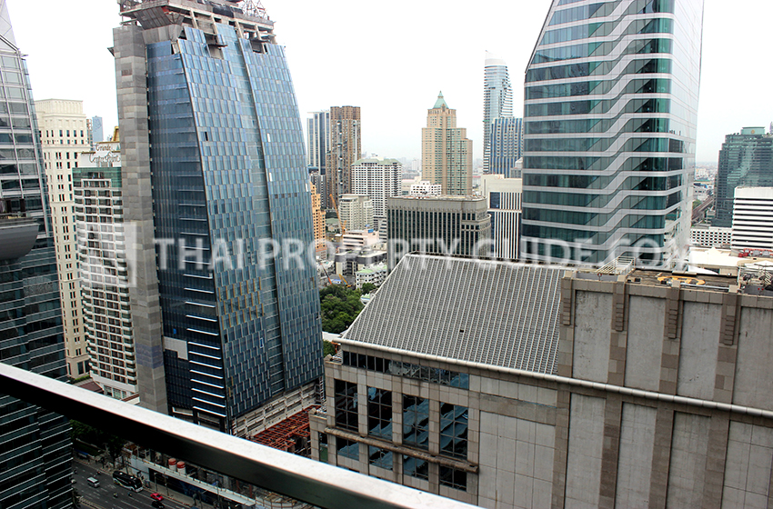 Condominium in Ploenchit 