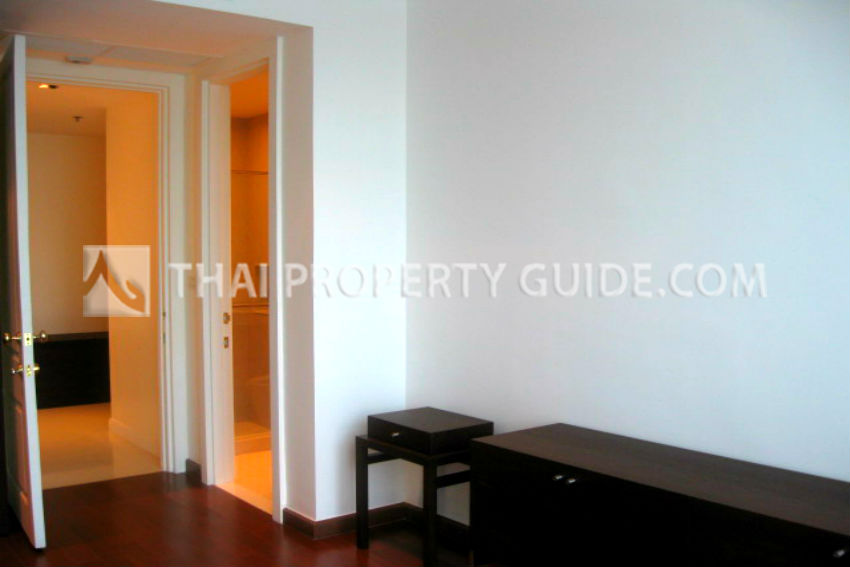 Condominium in Ploenchit : Athenee Residence 