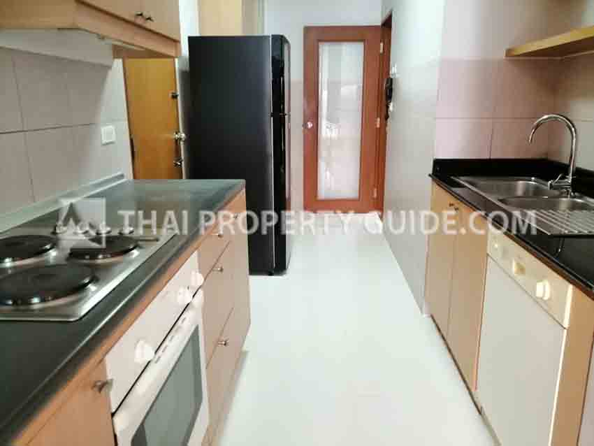 Condominium in Ploenchit 