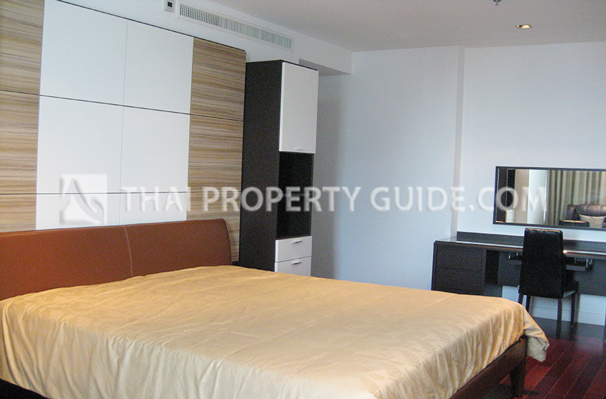 Condominium in Ploenchit : Athenee Residence 