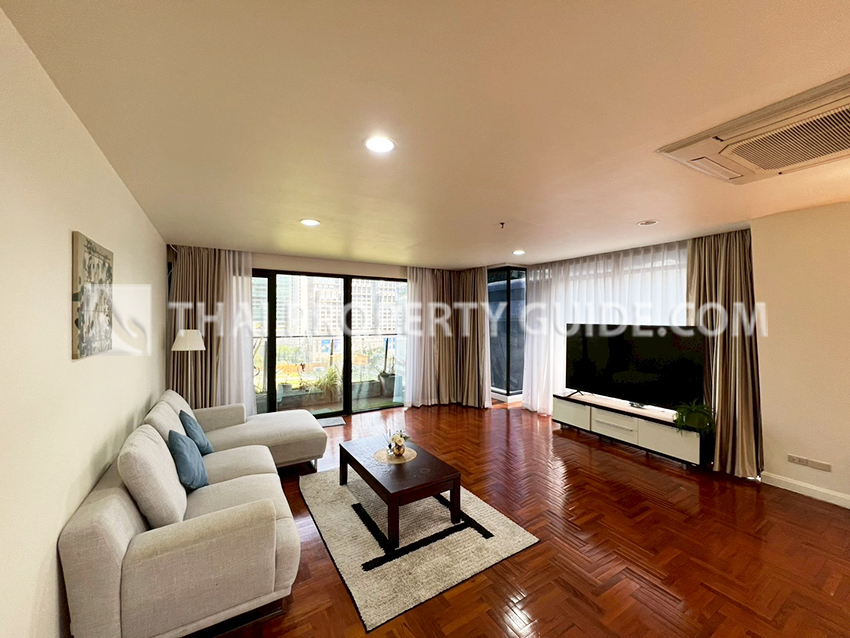 Condominium in Ploenchit 