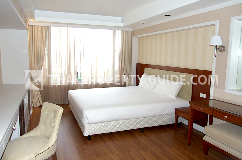 Condominium in Ploenchit 