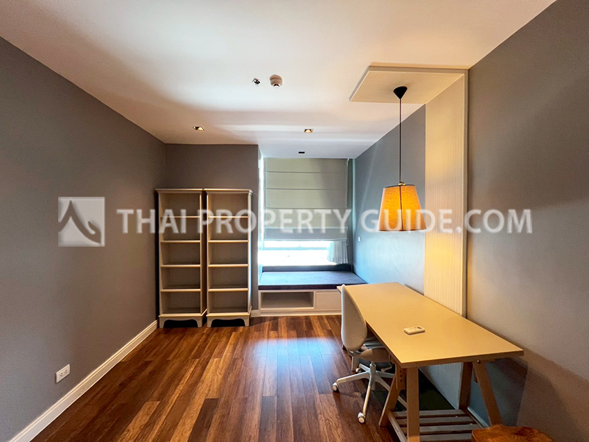 Condominium in Ploenchit : Athenee Residence 