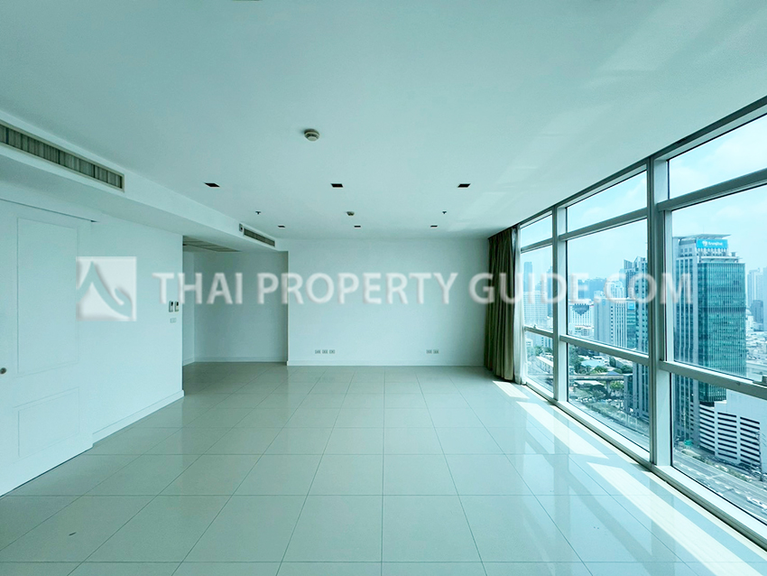 Condominium in Ploenchit : Athenee Residence 