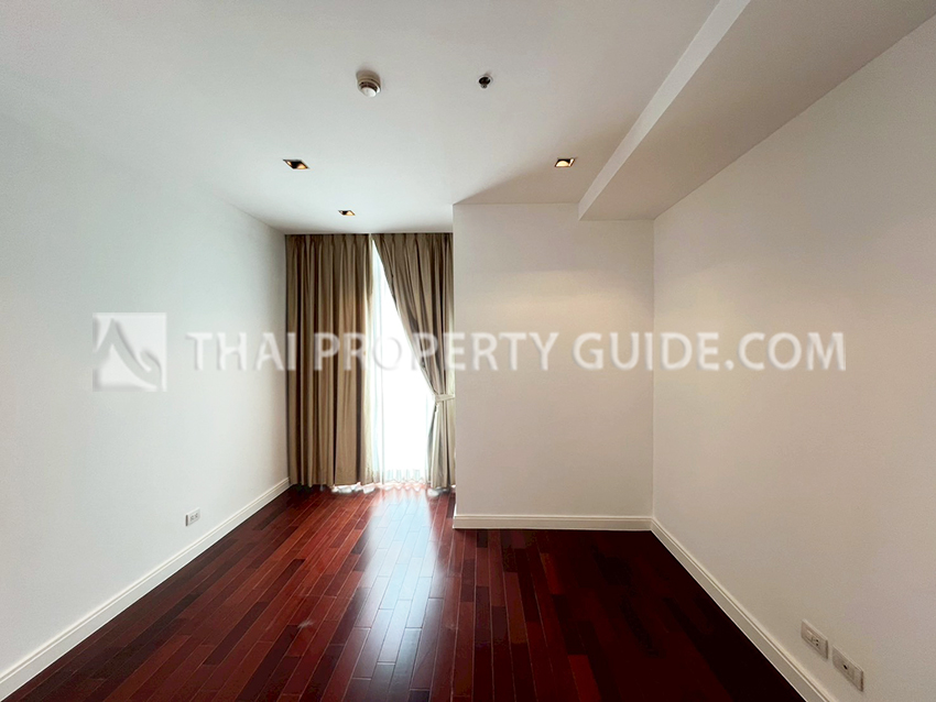 Condominium in Ploenchit : Athenee Residence 