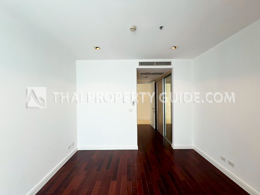 Condominium in Ploenchit : Athenee Residence 