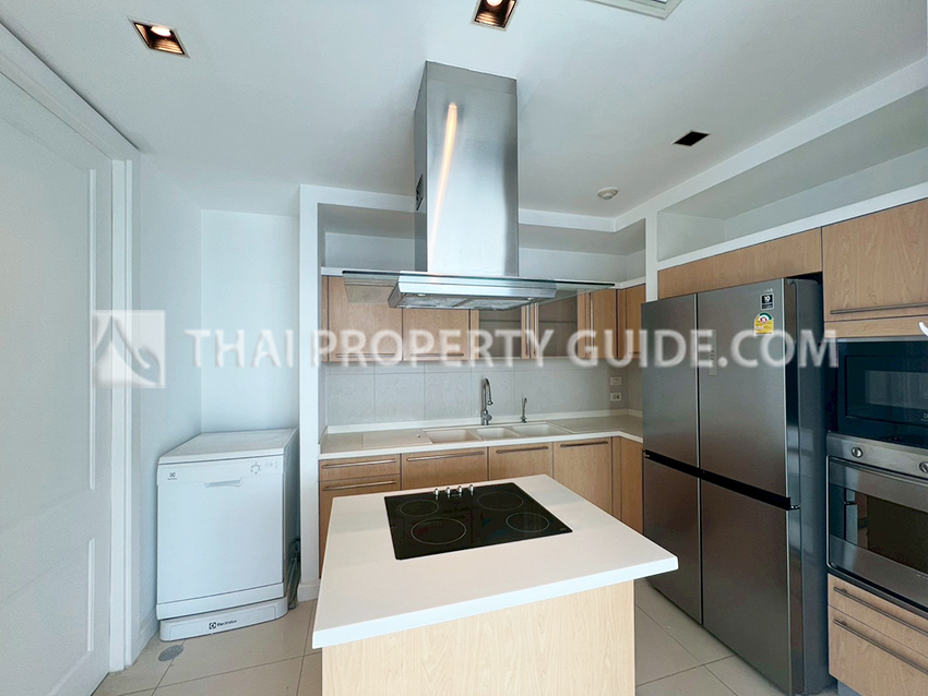 Condominium in Ploenchit : Athenee Residence 