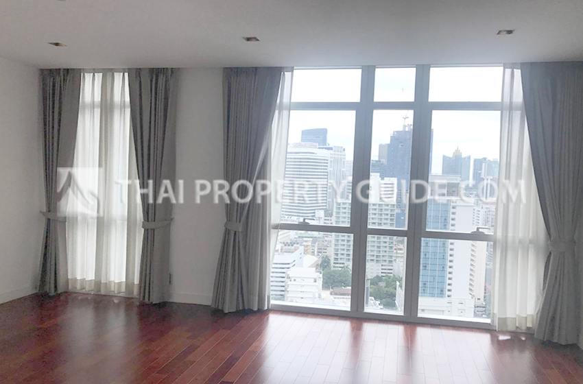 Condominium in Ploenchit : Athenee Residence 