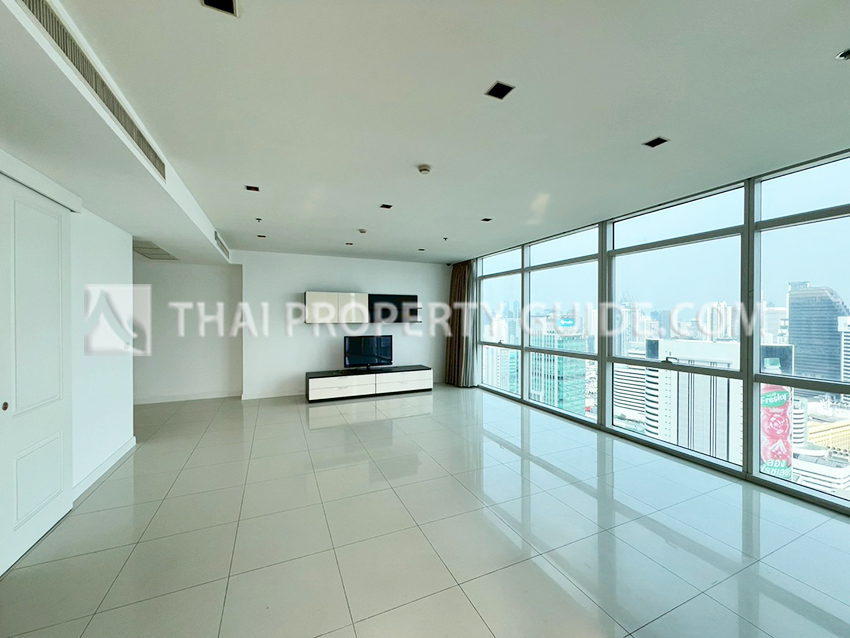 Condominium in Ploenchit : Athenee Residence 