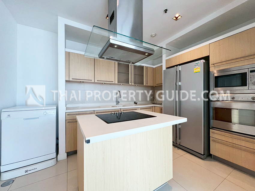 Condominium in Ploenchit : Athenee Residence 