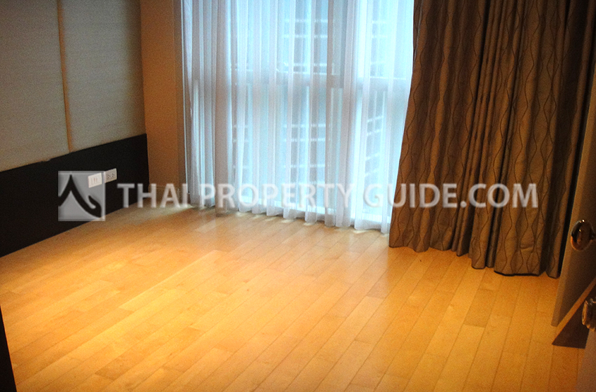 Condominium in Ploenchit : Athenee Residence 