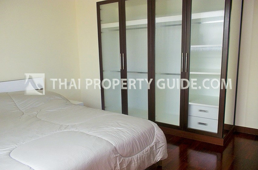Condominium in Ploenchit 