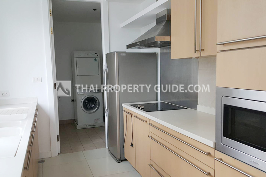 Condominium in Ploenchit : Athenee Residence 