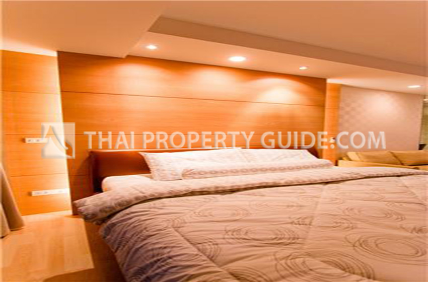 Condominium in Ploenchit 