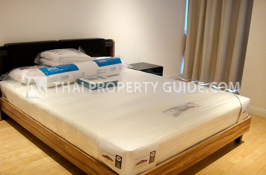 Condominium in Ploenchit : Athenee Residence 