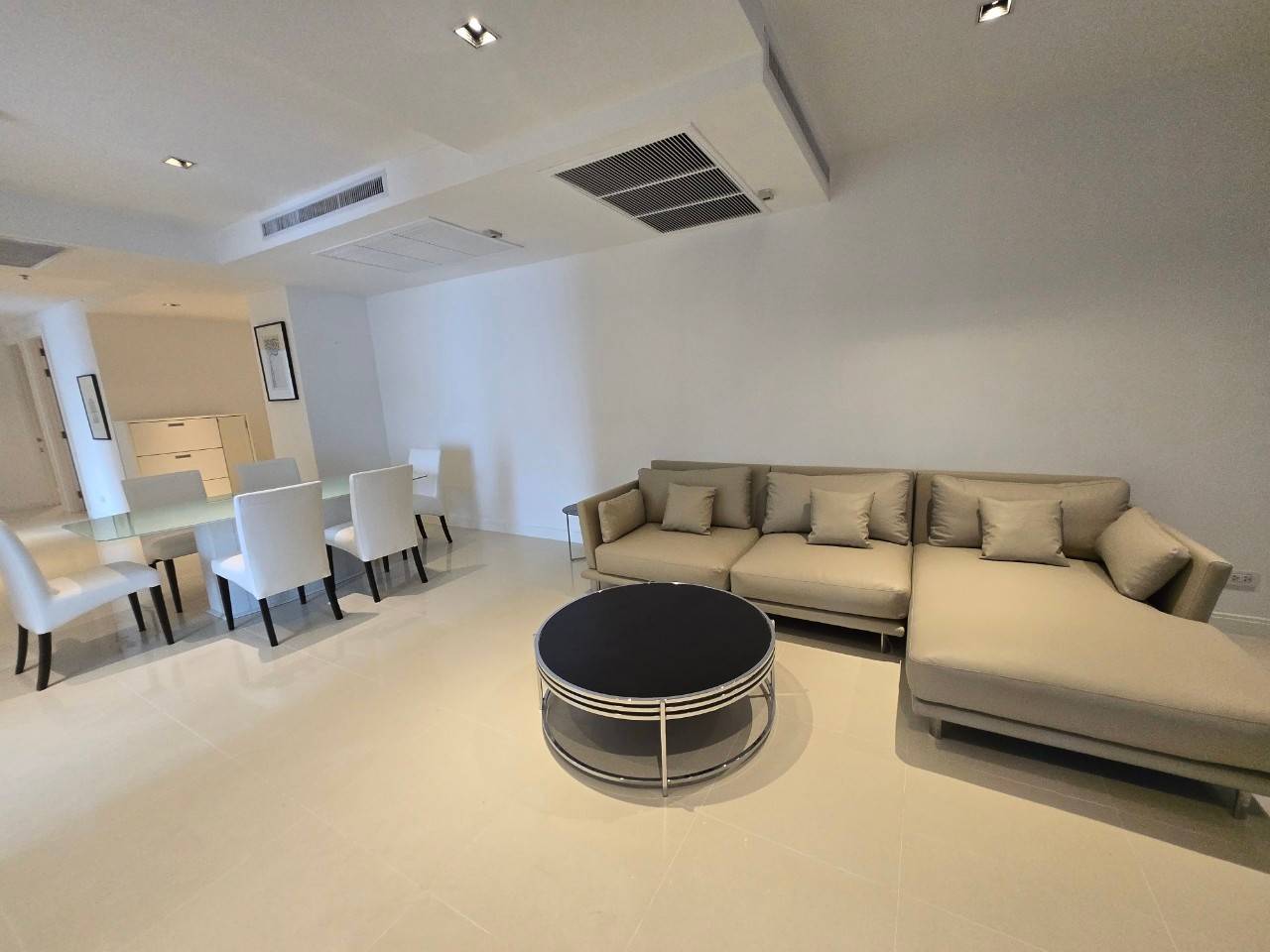 House with Shared Pool for rent in Bangnatrad