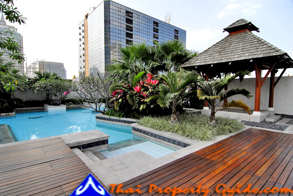 Condominium in Ploenchit : Athenee Residence 