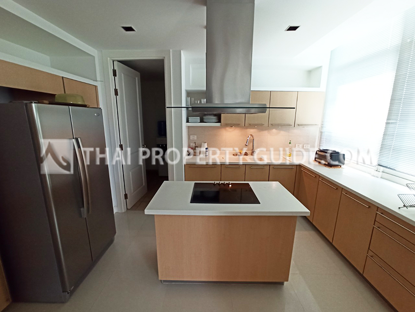 Condominium in Ploenchit : Athenee Residence 