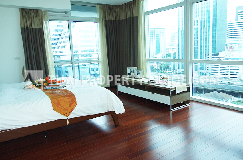 Condominium in Ploenchit : Athenee Residence 