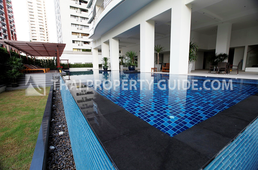 Condominium in Ploenchit 