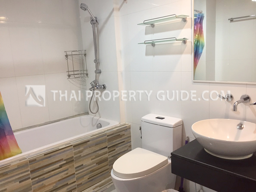 Condominium in Ploenchit 