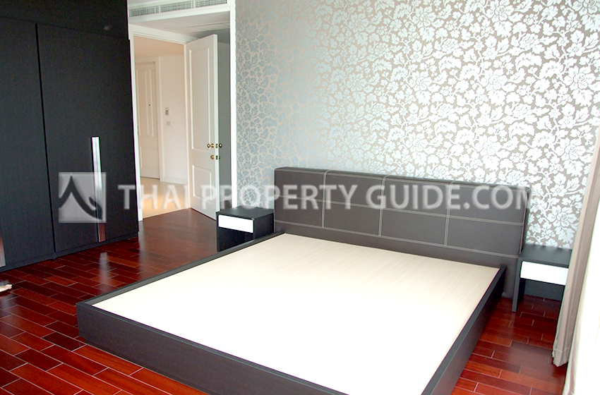 Condominium in Ploenchit : Athenee Residence 
